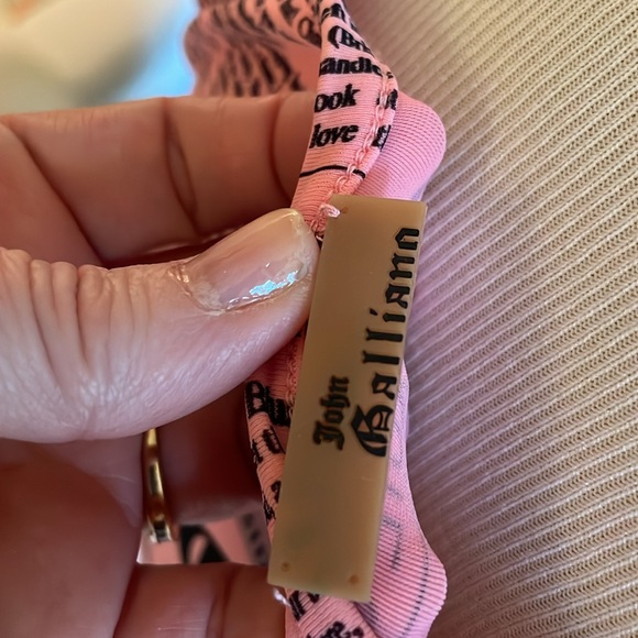 Galliano rare newsprint top - Picture 5 of 5